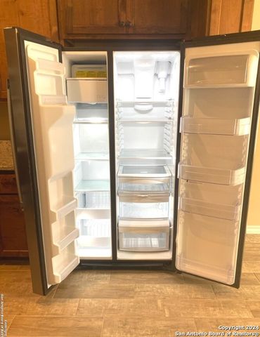 220 Byrd, Universal City, TX 78148