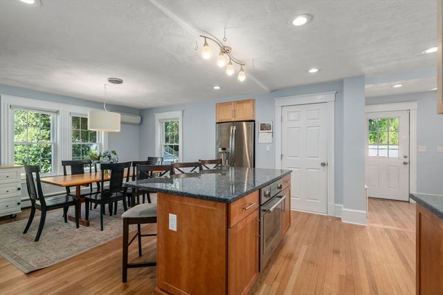 128 Pleasant St, Milton, MA 02186
