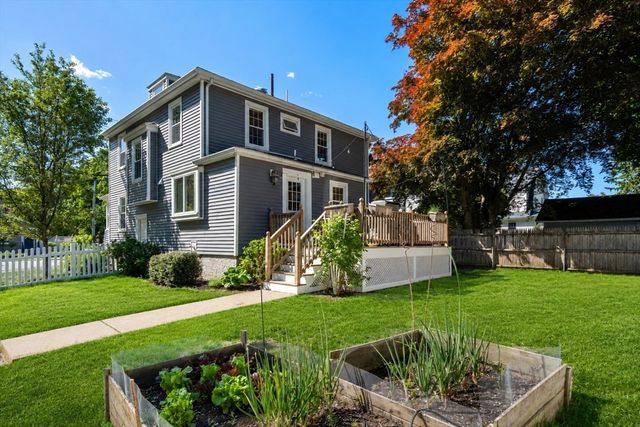 128 Pleasant St, Milton, MA 02186