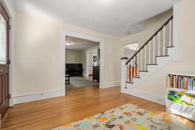 128 Pleasant St, Milton, MA 02186