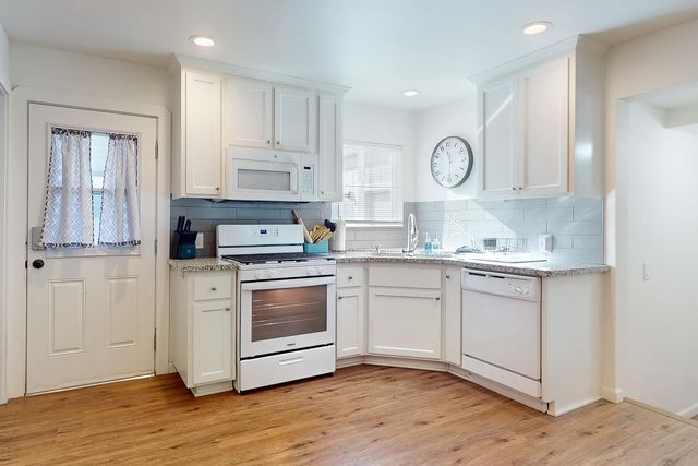 586 Marie Ave, Yuba City, CA 95991