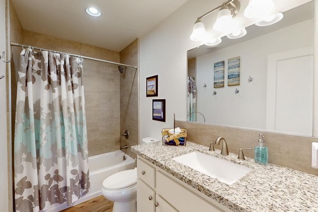 586 Marie Ave, Yuba City, CA 95991