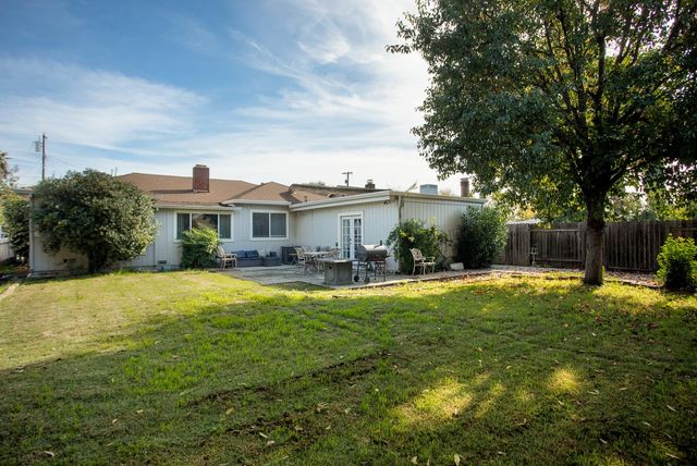 586 Marie Ave, Yuba City, CA 95991