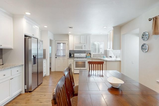 586 Marie Ave, Yuba City, CA 95991