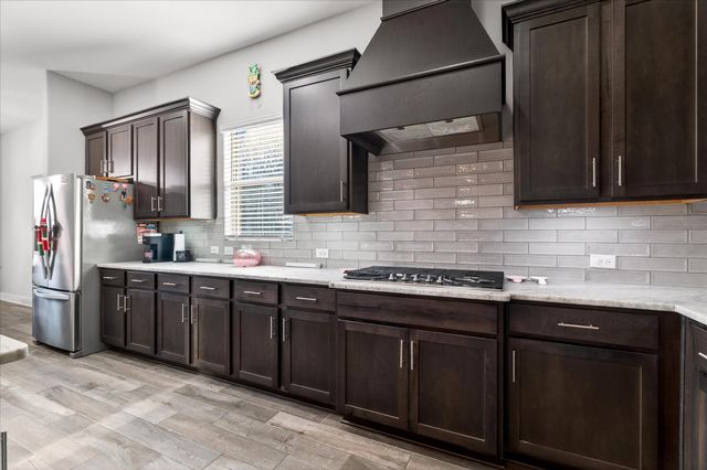 103 Willow Oak Drive, Krugerville, TX 76227