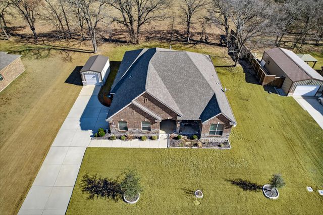 103 Willow Oak Drive, Krugerville, TX 76227