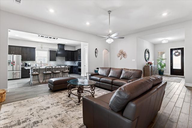 103 Willow Oak Drive, Krugerville, TX 76227