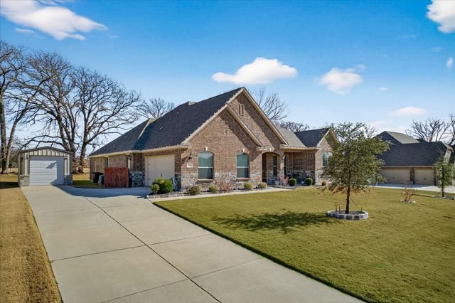 103 Willow Oak Drive, Krugerville, TX 76227