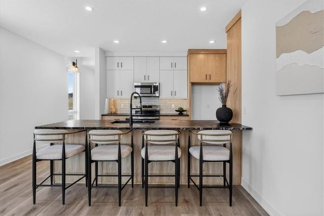 22598 W 93rd Street, Lenexa, KS 66227