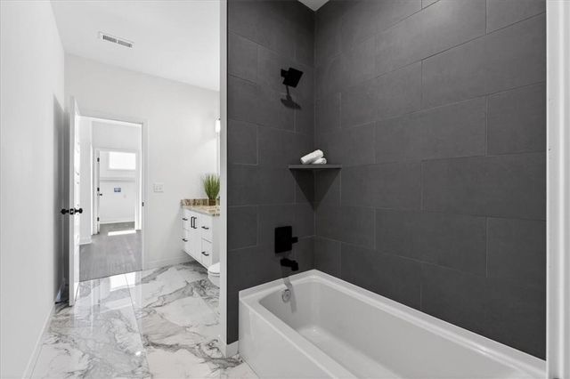 22598 W 93rd Street, Lenexa, KS 66227