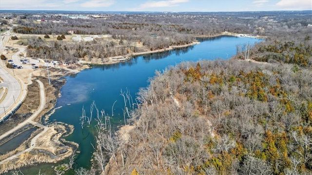 22598 W 93rd Street, Lenexa, KS 66227