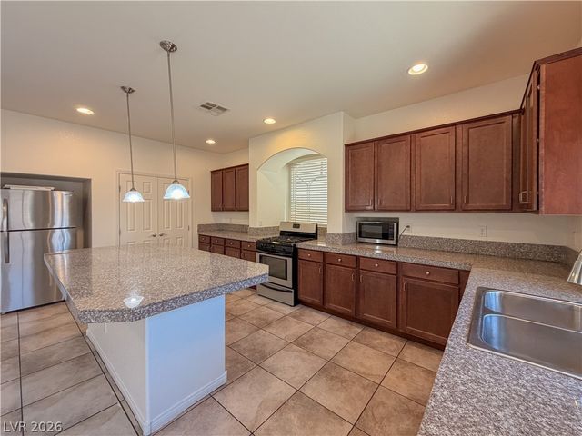 6817 Cavatina Avenue, Las Vegas, NV 89139