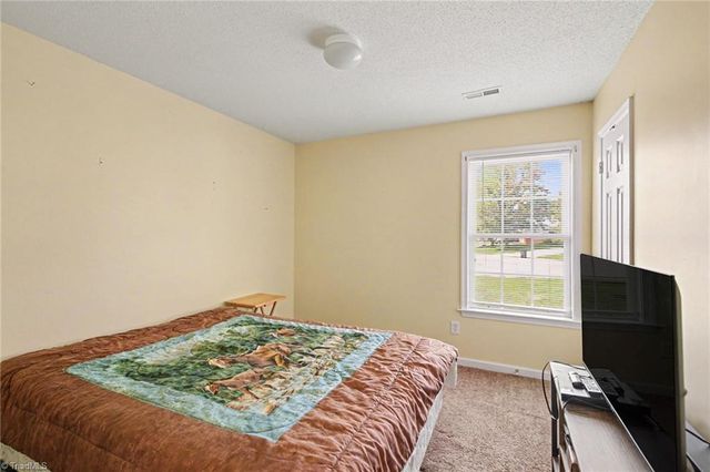 180 Beeson Park Court, Kernersville, NC 27284