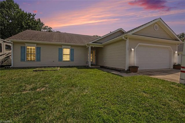 180 Beeson Park Court, Kernersville, NC 27284