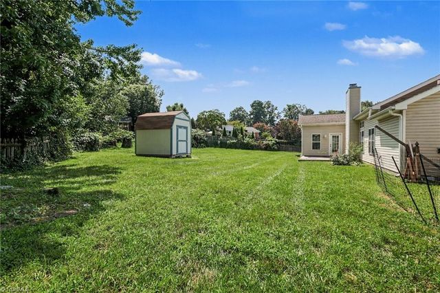 180 Beeson Park Court, Kernersville, NC 27284