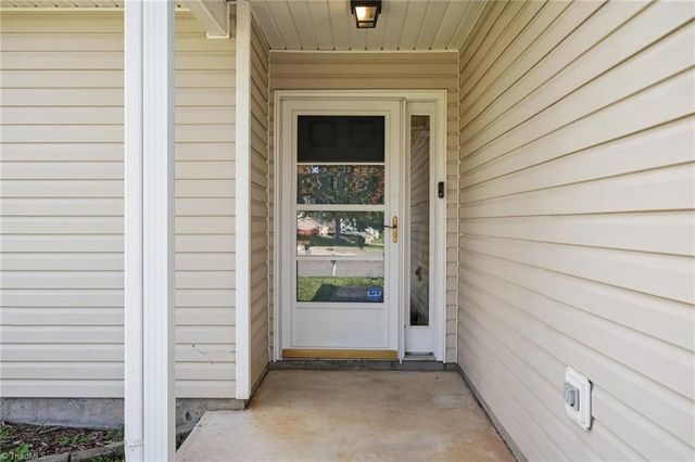 180 Beeson Park Court, Kernersville, NC 27284