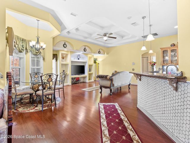882 Palo Alto Street SE, Palm Bay, FL 32909