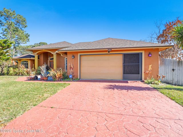 882 Palo Alto Street SE, Palm Bay, FL 32909