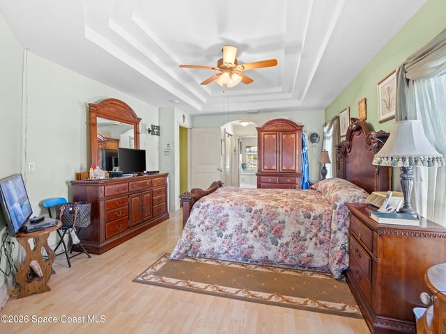 882 Palo Alto Street SE, Palm Bay, FL 32909