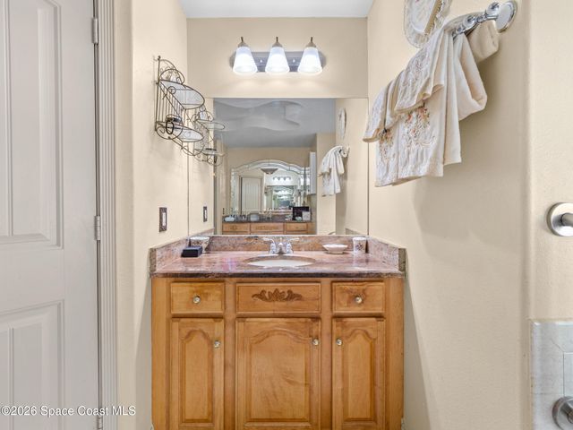882 Palo Alto Street SE, Palm Bay, FL 32909