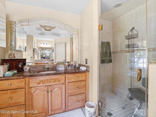 882 Palo Alto Street SE, Palm Bay, FL 32909