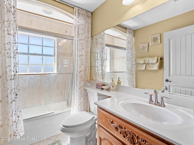 882 Palo Alto Street SE, Palm Bay, FL 32909