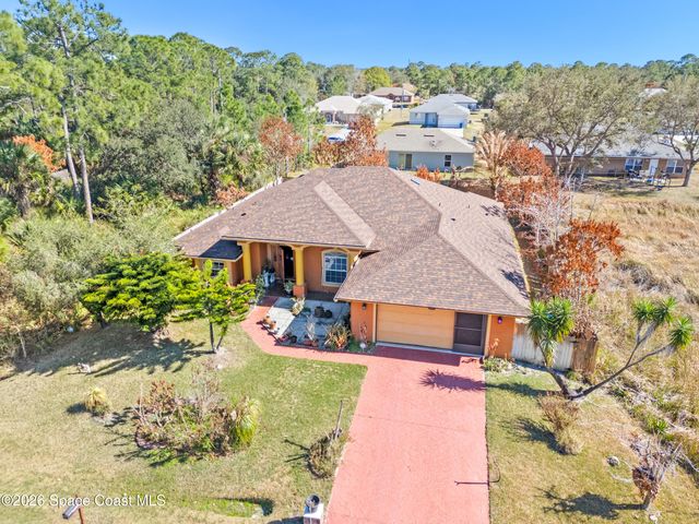 882 Palo Alto Street SE, Palm Bay, FL 32909