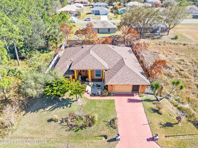 882 Palo Alto Street SE, Palm Bay, FL 32909