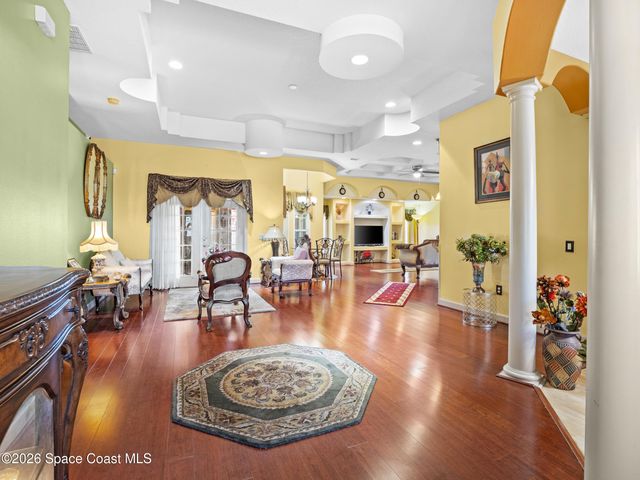 882 Palo Alto Street SE, Palm Bay, FL 32909