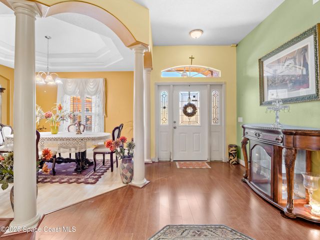 882 Palo Alto Street SE, Palm Bay, FL 32909