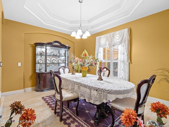 882 Palo Alto Street SE, Palm Bay, FL 32909