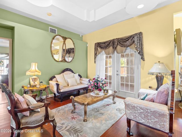 882 Palo Alto Street SE, Palm Bay, FL 32909