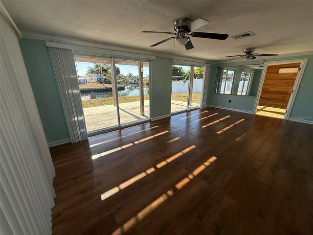 121 CARLISLE AVENUE NW, Port Charlotte, FL 33952