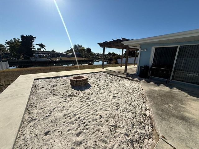 121 CARLISLE AVENUE NW, Port Charlotte, FL 33952