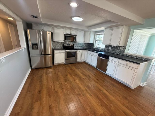 121 CARLISLE AVENUE NW, Port Charlotte, FL 33952