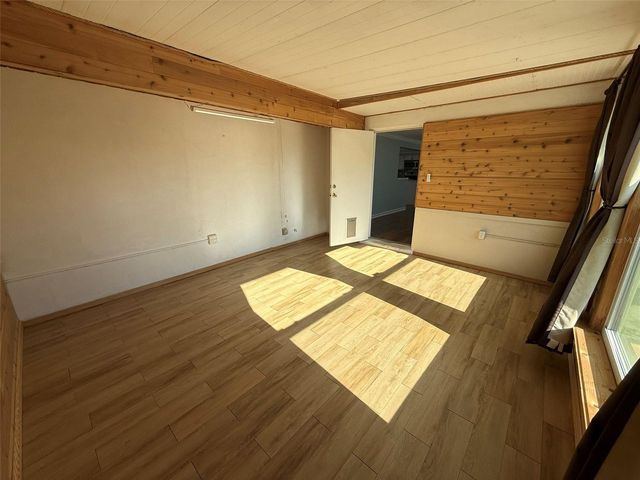 121 CARLISLE AVENUE NW, Port Charlotte, FL 33952