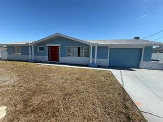 121 CARLISLE AVENUE NW, Port Charlotte, FL 33952