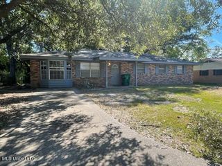 513 W Tracy Street, Gulfport, MS 39503