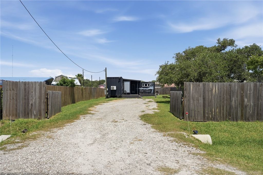 1615 S Verne St, Rockport, TX 78382 — photo 5