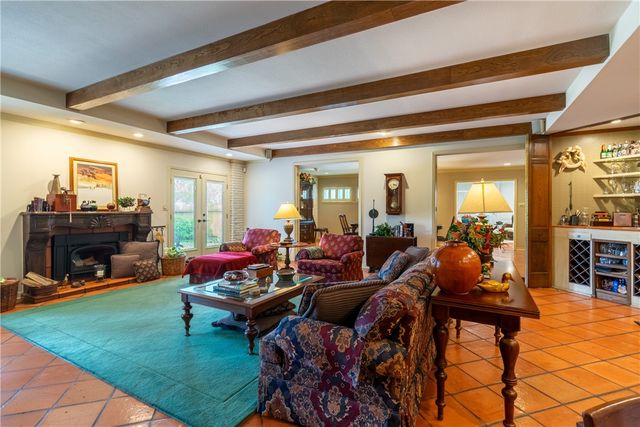 1821 Clare Dr, Alice, TX 78332