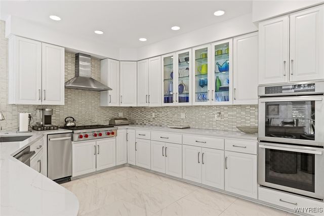 36 South Woodside Lane, Amherst, NY 14221