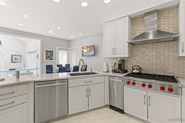 36 South Woodside Lane, Amherst, NY 14221