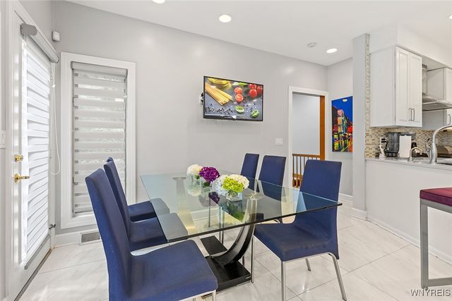 36 South Woodside Lane, Amherst, NY 14221