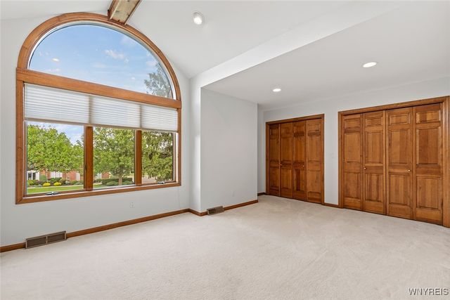 36 South Woodside Lane, Amherst, NY 14221