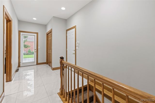 36 South Woodside Lane, Amherst, NY 14221