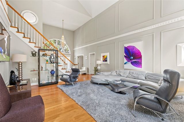 36 South Woodside Lane, Amherst, NY 14221