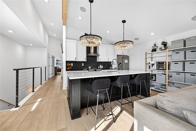 45 S Happy Hollow Road, Fayetteville, AR 72701