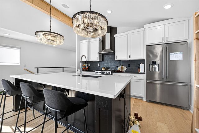 45 S Happy Hollow Road, Fayetteville, AR 72701