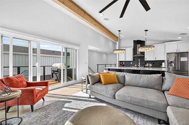 45 S Happy Hollow Road, Fayetteville, AR 72701