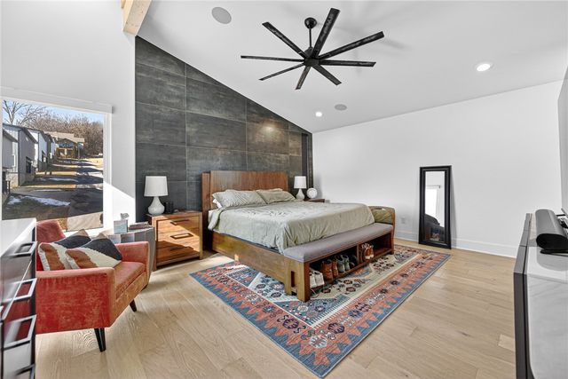 45 S Happy Hollow Road, Fayetteville, AR 72701